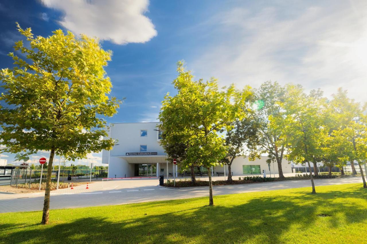 Hotel Gerardus Szeged Ngoại thất bức ảnh