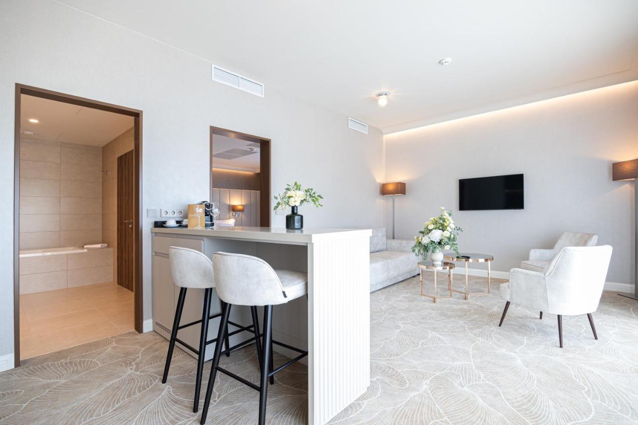 Hotel Gerardus Szeged Ngoại thất bức ảnh