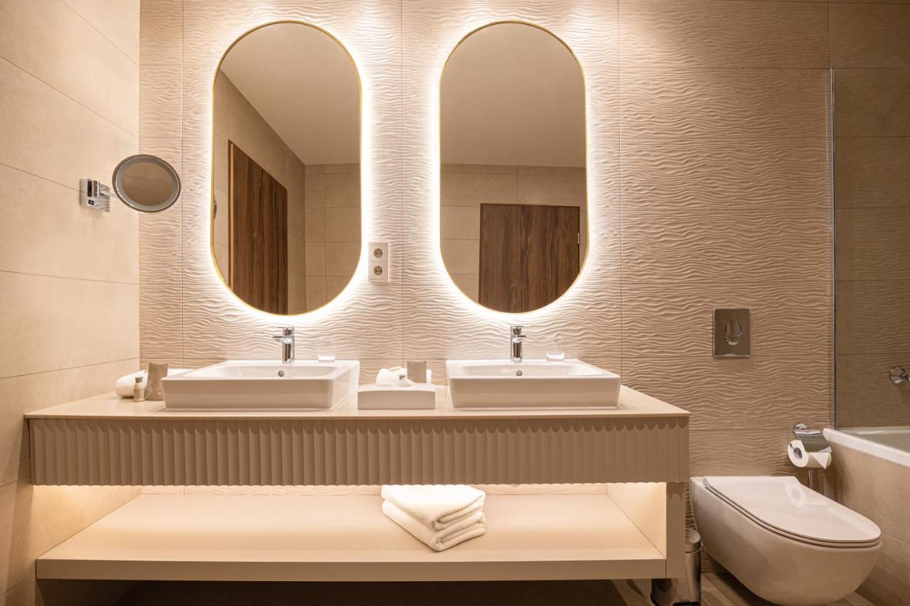 Hotel Gerardus Szeged Ngoại thất bức ảnh