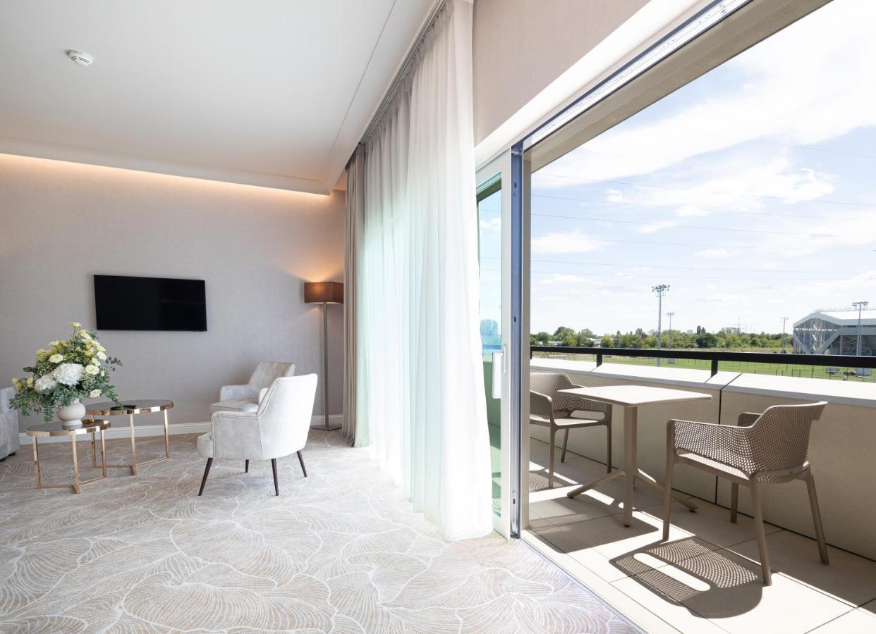Hotel Gerardus Szeged Ngoại thất bức ảnh