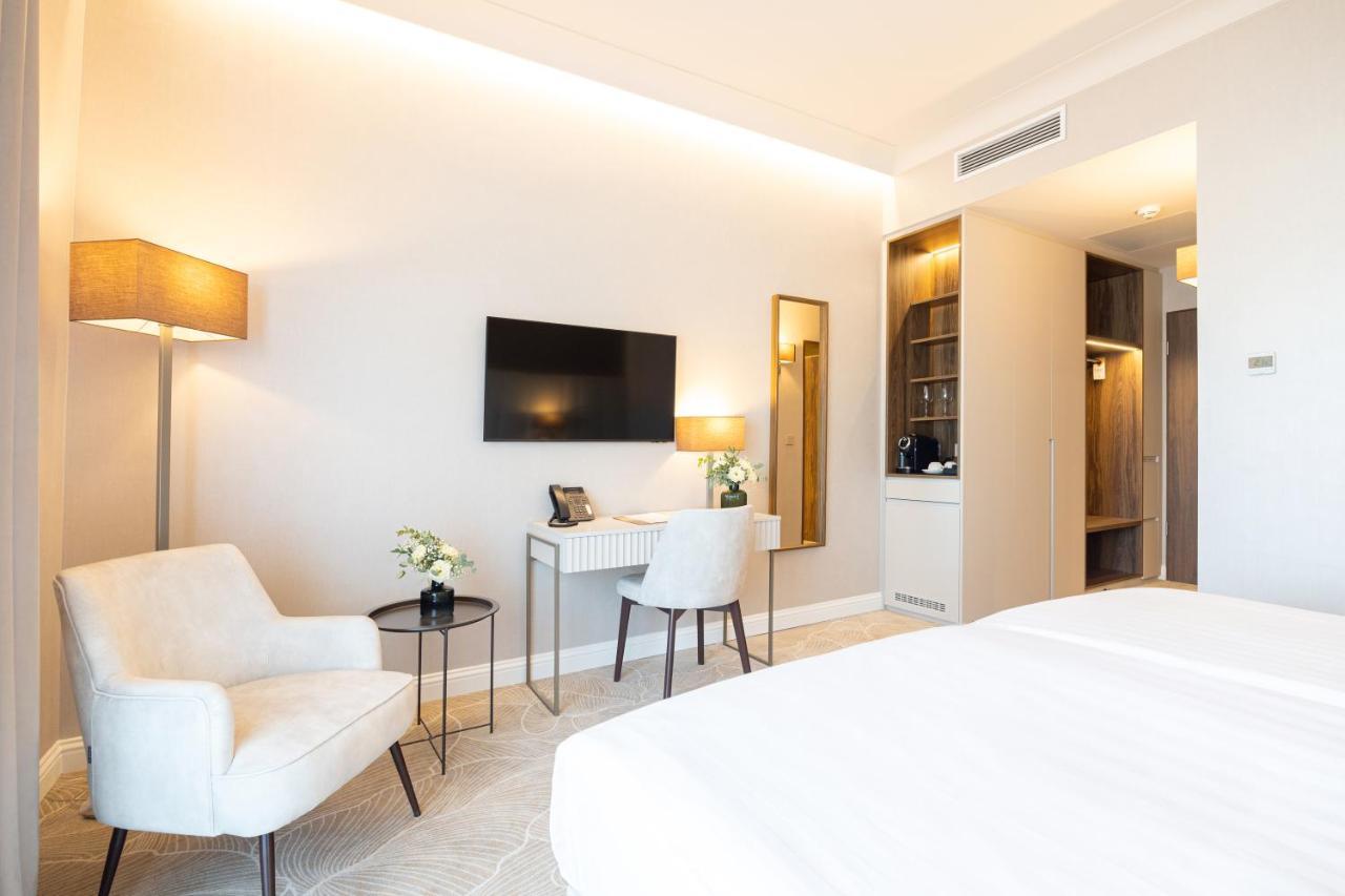 Hotel Gerardus Szeged Ngoại thất bức ảnh