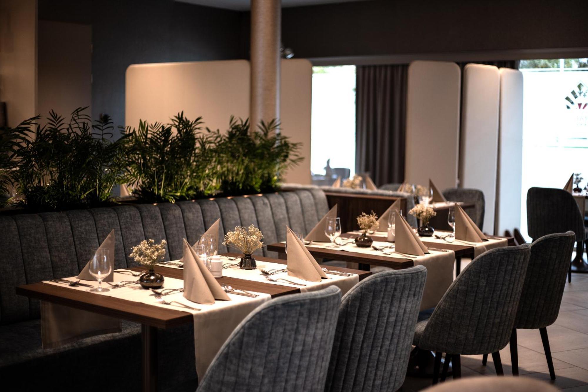 Hotel Gerardus Szeged Ngoại thất bức ảnh