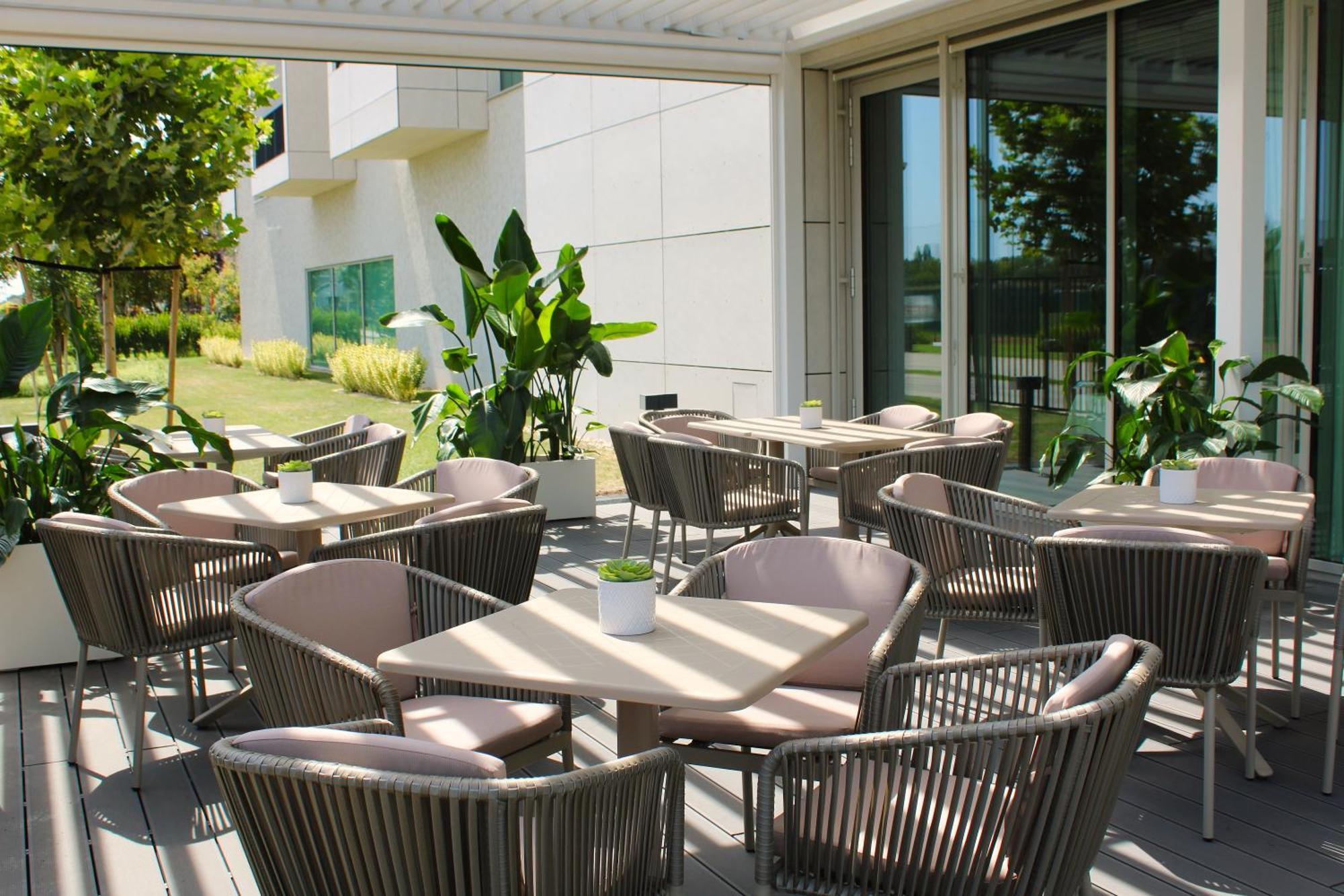 Hotel Gerardus Szeged Ngoại thất bức ảnh