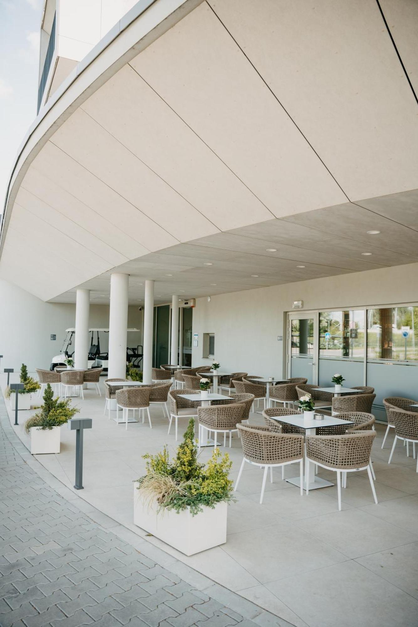 Hotel Gerardus Szeged Ngoại thất bức ảnh